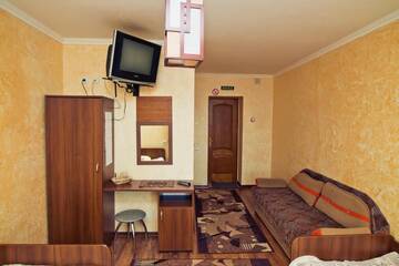 Фото Отель Filvarok Hotel г. Броды 1