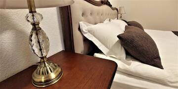 Фото номера Двухместный номер Делюкс с 1 кроватью Отель Hotel Meridian г. Броды 2