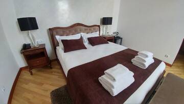 Фото номера Стандартный двухместный люкс с 1 кроватью Отель Hotel Meridian г. Броды 5